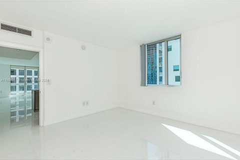 Condo in Miami, Florida, 2 bedrooms  № 1694513 - photo 10