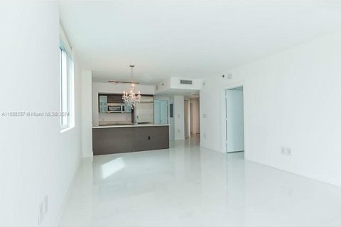Condo in Miami, Florida, 2 bedrooms  № 1694513 - photo 6