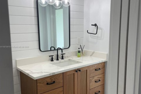 Villa ou maison à vendre à Miami, Floride: 4 chambres, 180.88 m2 № 1931037 - photo 10