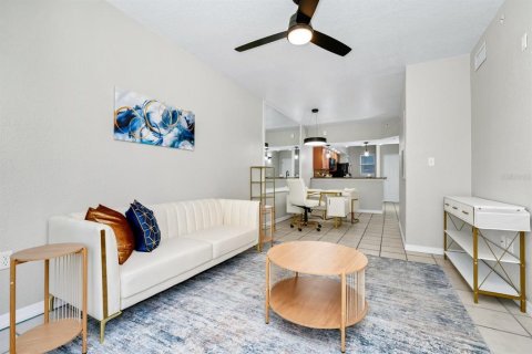 Apartment in Kissimmee, Florida 2 bedrooms, 82.22 sq.m. № 2213491 - photo 9