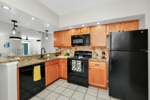 Apartment in Kissimmee, Florida 2 bedrooms, 82.22 sq.m. № 2213491 - photo 4