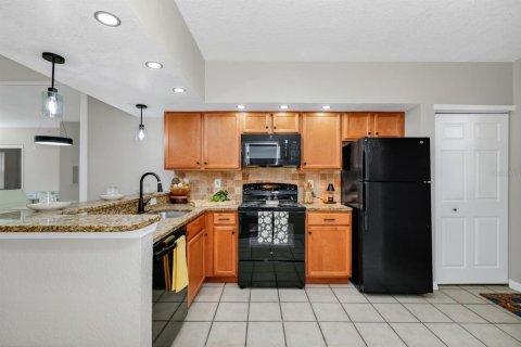 Apartment in Kissimmee, Florida 2 bedrooms, 82.22 sq.m. № 2213491 - photo 3
