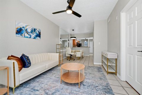 Apartment in Kissimmee, Florida 2 bedrooms, 82.22 sq.m. № 2213491 - photo 14