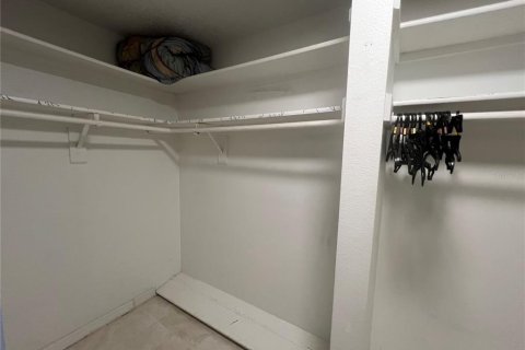 Снять в аренду виллу или дом в Порт-Шарлотт, Флорида 5 комнат, 111.48м2, № 2103610 - фото 13