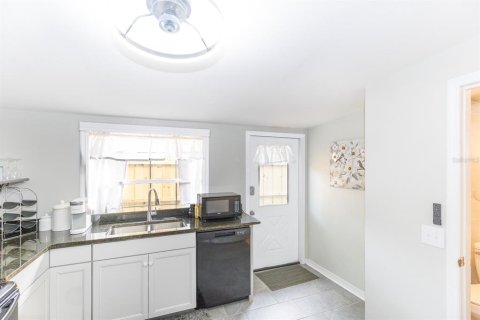 Apartamento en alquiler en Fruitland Park, Florida, 1 dormitorio, 65.03 m2 № 1904125 - foto 6
