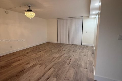 Copropriété à louer à Miami, Floride: 2 chambres, 95.69 m2 № 1785698 - photo 12