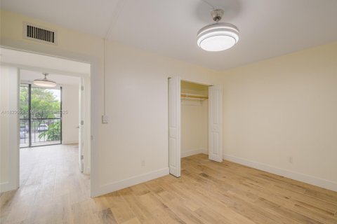 Copropriété à louer à Miami, Floride: 2 chambres, 95.69 m2 № 1785698 - photo 28