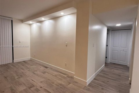 Copropriété à louer à Miami, Floride: 2 chambres, 95.69 m2 № 1785698 - photo 9