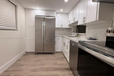 Copropriété à louer à Miami, Floride: 2 chambres, 95.69 m2 № 1785698 - photo 5