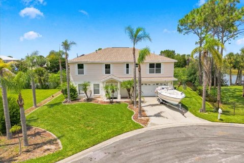 House in Hernando Beach, Florida 3 bedrooms, 147.71 sq.m. № 2329464
