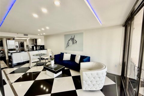 Condominio en venta en Miami, Florida, 1 dormitorio, 74.32 m2 № 2084987 - foto 18