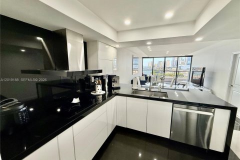 Condominio en venta en Miami, Florida, 1 dormitorio, 74.32 m2 № 2084987 - foto 4