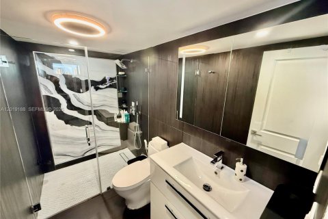 Condominio en venta en Miami, Florida, 1 dormitorio, 74.32 m2 № 2084987 - foto 30