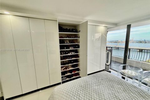 Condominio en venta en Miami, Florida, 1 dormitorio, 74.32 m2 № 2084987 - foto 28
