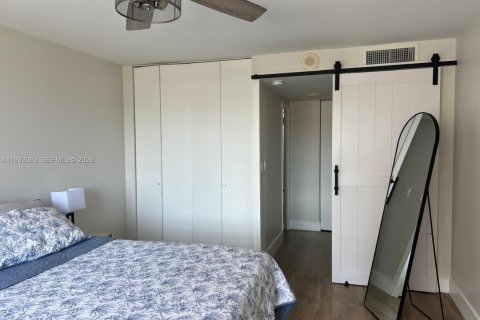 Купить кондоминиум в Санни-Айлс-Бич, Флорида 2 спальни, 102.66м2, № 2061013 - фото 27