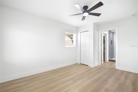 Casa en venta en Saint Petersburg, Florida, 3 dormitorios, 140 m2 № 2386337 - foto 24
