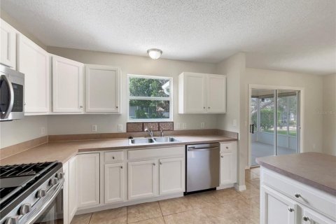 House in The Villages, Florida 3 bedrooms, 129.32 sq.m. № 1760302 - photo 8