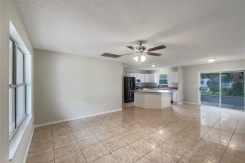 House in The Villages, Florida 3 bedrooms, 129.32 sq.m. № 1760302 - photo 4