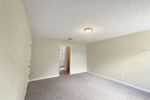 House in The Villages, Florida 3 bedrooms, 129.32 sq.m. № 1760302 - photo 12