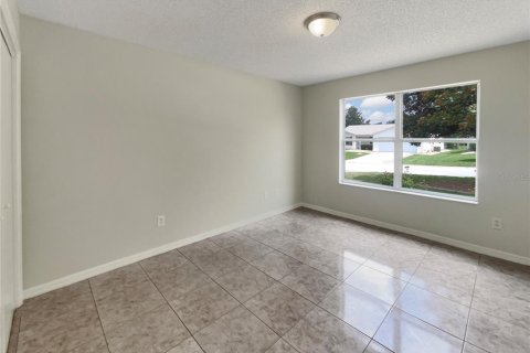 House in The Villages, Florida 3 bedrooms, 129.32 sq.m. № 1760302 - photo 15