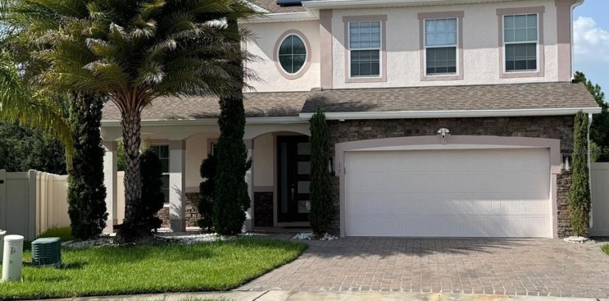 House in Orlando, Florida 5 bedrooms, 289.2 sq.m. № 2393961