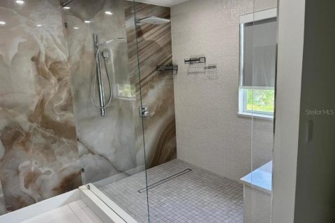 House in Orlando, Florida 5 bedrooms, 289.2 sq.m. № 2393961 - photo 19