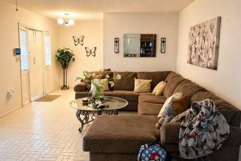 House in Miramar, Florida 4 bedrooms, 166.39 sq.m. № 2146195 - photo 15