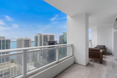 Condo in Miami, Florida, 1 bedroom  № 2001004 - photo 5