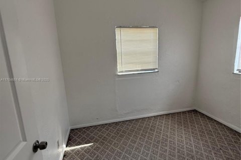 Купить виллу или дом в Холливуд, Флорида 3 спальни, 67.45м2, № 1696500 - фото 15