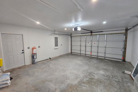 House in Okeechobee, Florida 3 bedrooms, 137.96 sq.m. № 2175791 - photo 19