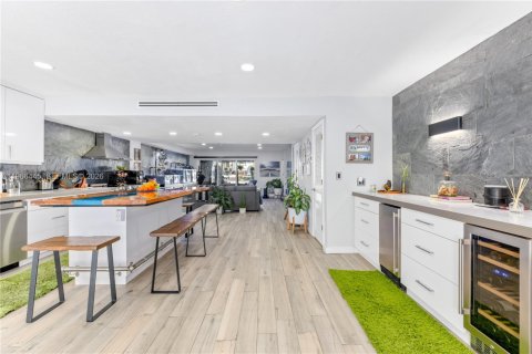 Снять в аренду таунхаус в Норт-Майами-Бич, Флорида 3 спальни, 152.36м2, № 2028006 - фото 10