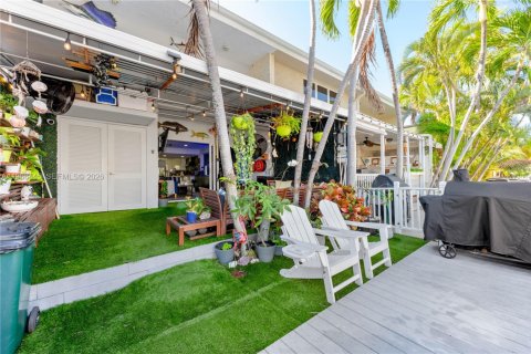 Снять в аренду таунхаус в Норт-Майами-Бич, Флорида 3 спальни, 152.36м2, № 2028006 - фото 4