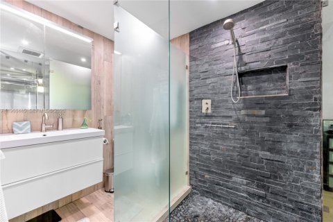 Снять в аренду таунхаус в Норт-Майами-Бич, Флорида 3 спальни, 152.36м2, № 2028006 - фото 21