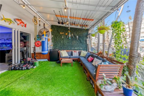 Снять в аренду таунхаус в Норт-Майами-Бич, Флорида 3 спальни, 152.36м2, № 2028006 - фото 6