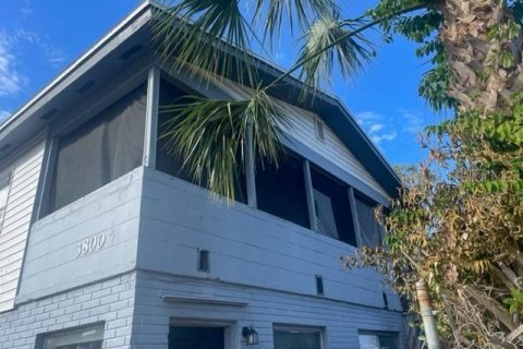 Apartment in Saint Petersburg, Florida 2 bedrooms, 77.29 sq.m. № 2156546