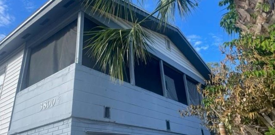 Apartment in Saint Petersburg, Florida 2 bedrooms, 77.29 sq.m. № 2156546