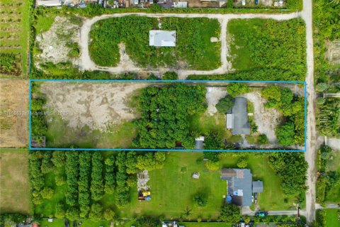 House in Miami, Florida 3 bedrooms, 182.09 sq.m. № 2012947