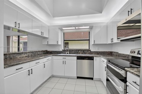 Casa en venta en Delray Beach, Florida, 2 dormitorios, 192.31 m2 № 1893179 - foto 11