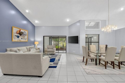 Casa en venta en Delray Beach, Florida, 2 dormitorios, 192.31 m2 № 1893179 - foto 9