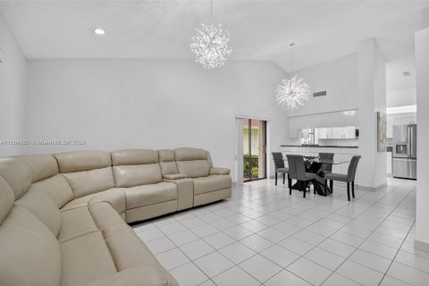 Casa en venta en Delray Beach, Florida, 2 dormitorios, 192.31 m2 № 1893179 - foto 18