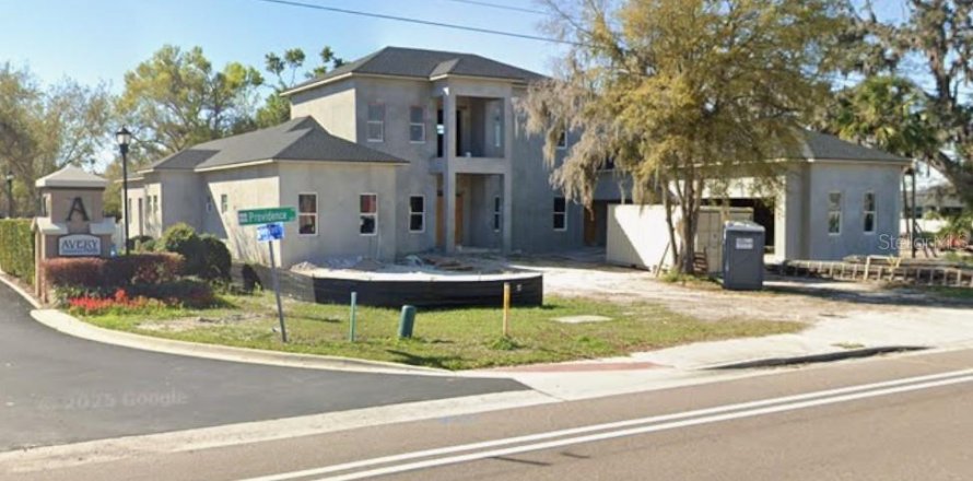 House in Riverview, Florida 5 bedrooms, 622.26 sq.m. № 2408747