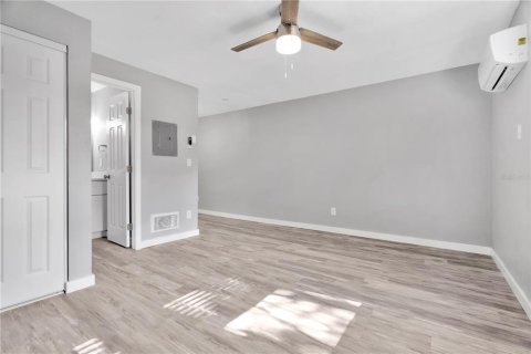 Apartamento en alquiler en Tampa, Florida, 3 habitaciones, 32.52 m2 № 1913895 - foto 7