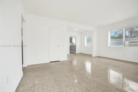 Apartamento en alquiler en Miami Beach, Florida, 1 dormitorio, 72.46 m2 № 2085839 - foto 12