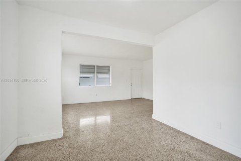 Apartamento en alquiler en Miami Beach, Florida, 1 dormitorio, 72.46 m2 № 2085839 - foto 20