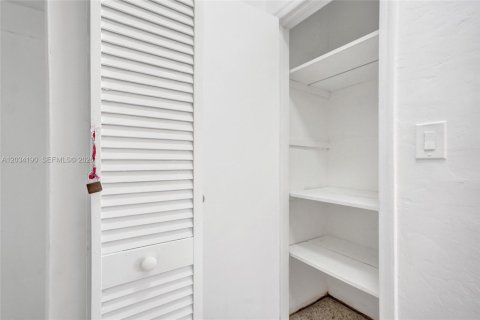 Apartamento en alquiler en Miami Beach, Florida, 1 dormitorio, 72.46 m2 № 2085839 - foto 10