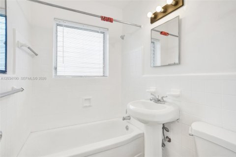 Apartamento en alquiler en Miami Beach, Florida, 1 dormitorio, 72.46 m2 № 2085839 - foto 7