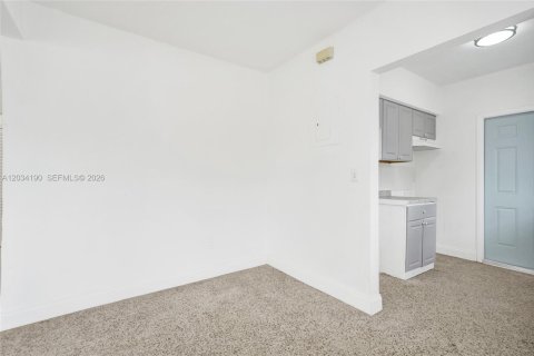 Apartamento en alquiler en Miami Beach, Florida, 1 dormitorio, 72.46 m2 № 2085839 - foto 19