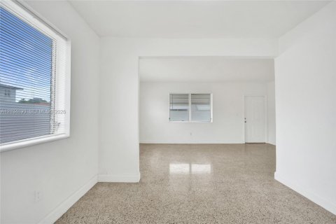 Apartamento en alquiler en Miami Beach, Florida, 1 dormitorio, 72.46 m2 № 2085839 - foto 22