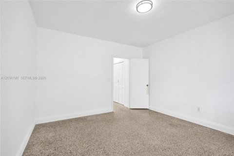 Apartamento en alquiler en Miami Beach, Florida, 1 dormitorio, 72.46 m2 № 2085839 - foto 27