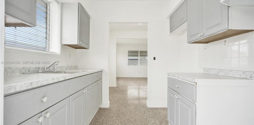 Apartamento en Miami Beach, Florida 1 dormitorio, 72.46 m2 № 2085839